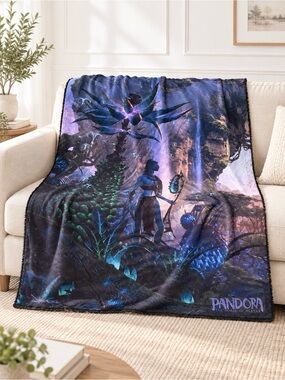 Disney Parks Pandora Avatar Na’vi Blanket  Blanket Throw Fleece 60”x72 Logo